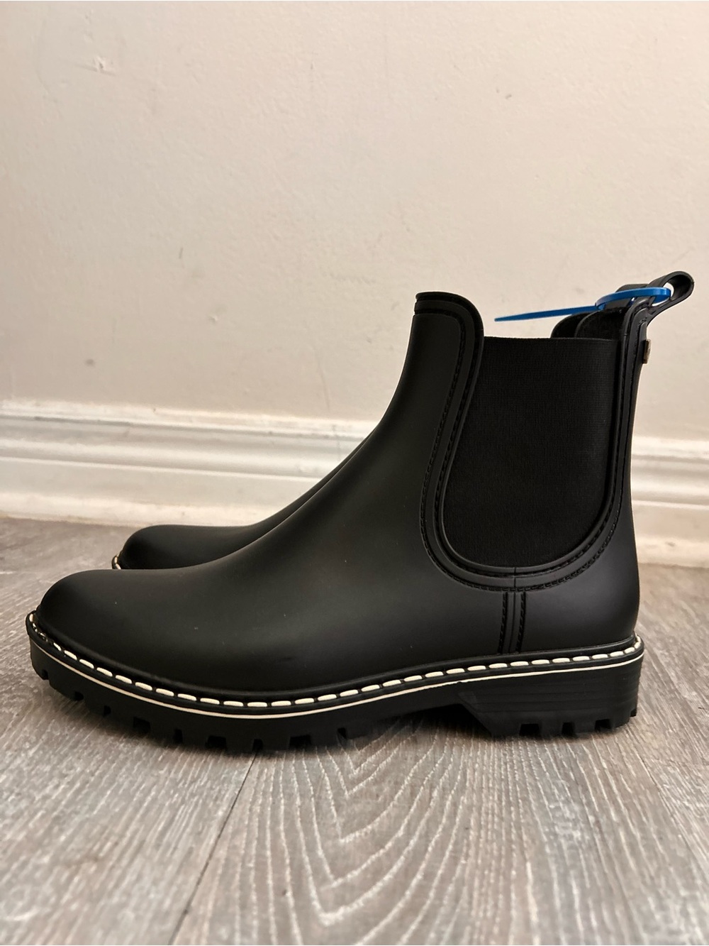 Black boot